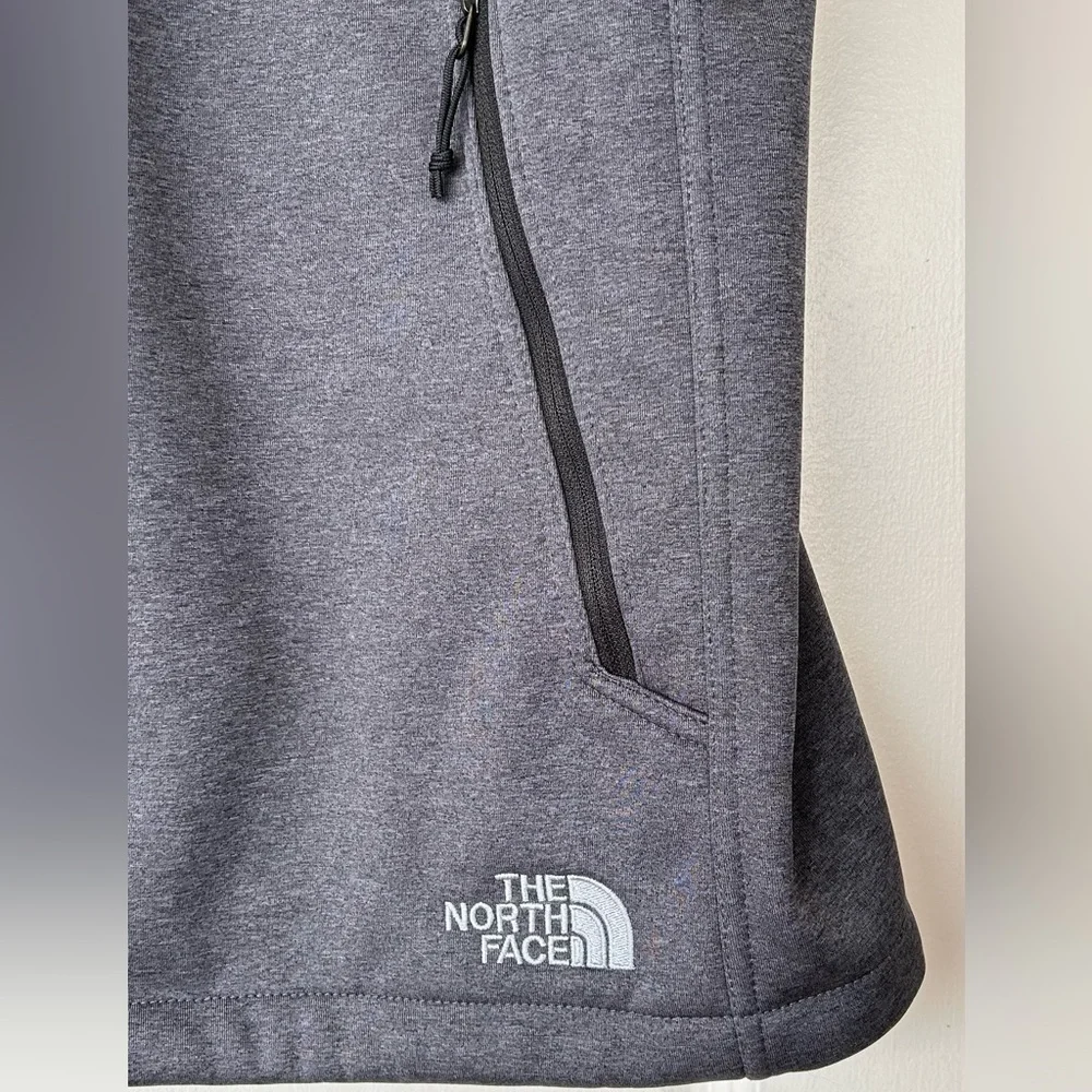 The North Face Men’s Gray Full Zip Vest Size XL‎